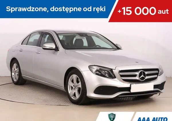 mercedes benz Mercedes-Benz Klasa E cena 90000 przebieg: 197272, rok produkcji 2017 z Pabianice